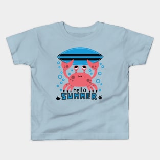 Cute crab holding surfboard Kids T-Shirt